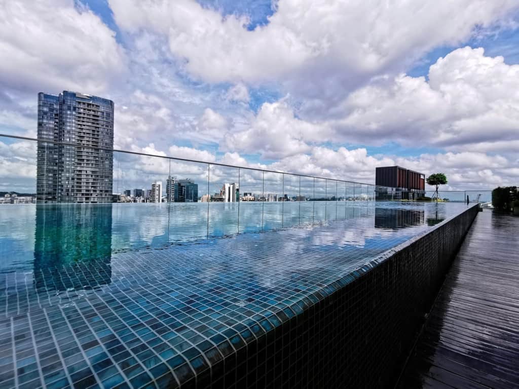 Scotts Square Sky Pool View