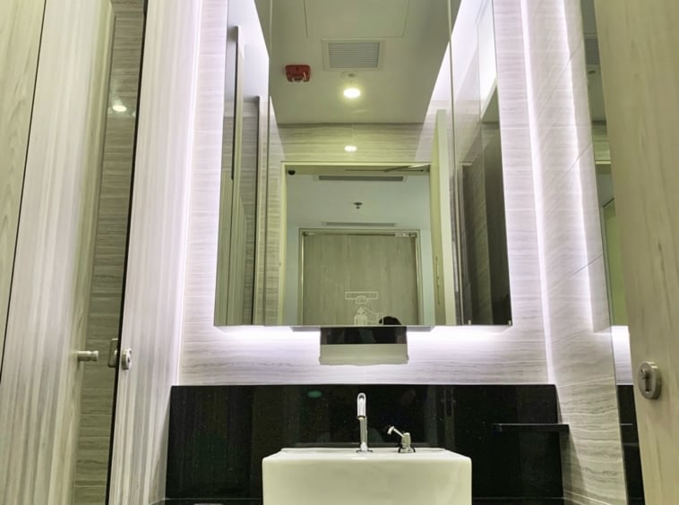 55 Market St washroom